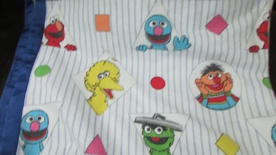 Manta Sesame Street vintage blanco azul rayas formas satinadas 76x84" doble/completa Foto 1 de 4