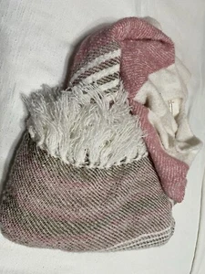 Anthropologie Einheitsgröße Strick Halstuch mit Fransen rosa und beige - Bild 1 von 5