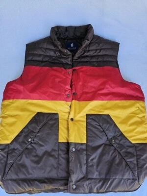 HOMBRE 2X CHALECO GRANDE ROCAWEAR INVIERNO MARRÓN ROJO Y AMARILLO RAYAS PUFFER Foto 1 de 4