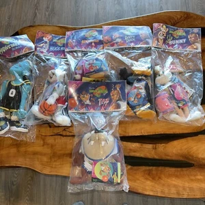 McDonald's Toys 1996 Space Jam Michael Jordan Plush Complete Set of 6 sealed - Picture 1 of 7