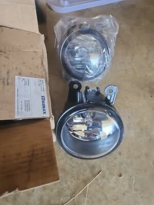 2003 - 2021 FORD / LINCOLN RH = LH HALOGEN FOG LIGHT 4F9Z-15200-AA aftermarket - Picture 1 of 1