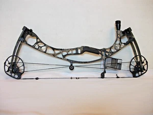 Hoyt Alpha-X 30 LH 26.5-28" 70 lbs. Kuiu Verde Compound Bow - Picture 1 of 7