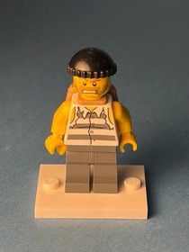 LEGO City Minifig cty0448 - Male Jail Prisoner - Light Scratches/No Cracks