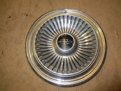 Buick Riviera 1966 66 tapacubos llanta cubierta de rueda tapacubos 15" fabricante de equipos originales usado 1999 Foto 1 de 4