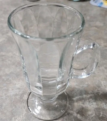 Ирландская винтажная возрастная кофейная кружка Libbey с кольцом на ножках основание 8 унций прозрачная б/у в отличном состоянии - Изображение 1 из 4