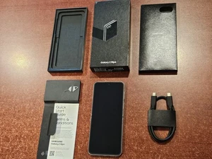 MINT Samsung Galaxy Z Flip 6 SM-F741U1 - 512GB - Silver Shadow (Unlocked) - Imagen 1 de 17