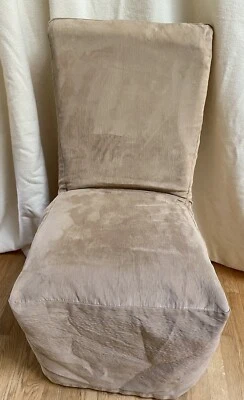 Lote de 2 capas deslizantes para cadeira lateral de jantar Pottery Barn Megan camurça sintética bege acastanhado - Imagem 1 de 4