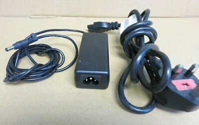 Adaptador de corriente alterna Compaq PA-1500-02C 179725-002 18,5 V 2,7 A 65 W Foto 1 de 2