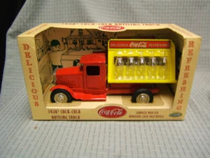 1930s Coca Cola Stamped Steel Bottling Truck Gearbox 00101 11" MIB w/ Bottles - Picture 1 of 5