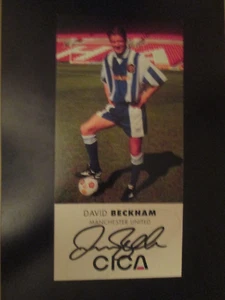 David Beckham 1994-1995 Manchester United signiertes Fußballfoto Clubkarte Coa - Bild 1 von 3