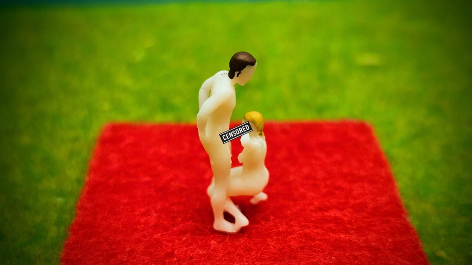 1:45 verschiedene Sexy Szenen Liebespaar Figuren Diorama Modellbahn Liebe (1/43) - Bild 1 von 4