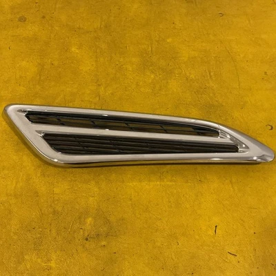 2014-2018 Infiniti QX80 QX56 правая пассажирская сторона решетка крыла вентиляционная решетка 63828-1LA0A - Изображение 1 из 4