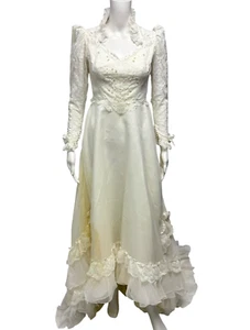 Vintage 60's ILGWU wedding dress Ivory Lace long sleeve USA Made size 4 - Picture 1 of 20