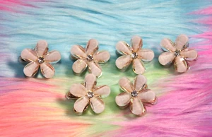 Mini pinzas para el cabello con flores de diamantes de imitación blancas - accesorios para niños niñas (6) - Imagen 1 de 8