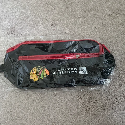 Chicago Blackhawks Toiletries Bag From United Airlines NEW Cover