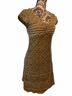 Vestido Athleta - Tostado/Marrón Estampado Geométrico Acanalado Cuello en V Manga Gorra Talla Pequeña Foto 1 de 4