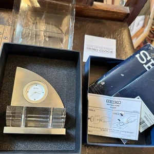 Orologio da scrivania barca a vela Seiko QHG017SLH Mantle cristallo e acciaio inox come nuovo con scatola - Foto 1 di 5