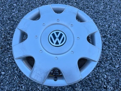 (1) ОРИГИНАЛЬНЫЙ КОЛПАК СТУПИЦЫ КОЛЕСА VW VOLKSWAGEN BEETLE JETTA 16 ДЮЙМОВ 1C0 601 147 D СЕРЕБРИСТЫЙ - Изображение 1 из 4