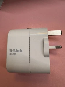 D-Link DIR-505 Mobile Companion Travel Router - Picture 1 of 3
