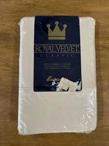 Vtg Royal Velvet Fieldcrest King Pr Of PillowCases Beige Ivory Cotton 230 Thread - Picture 1 of 3