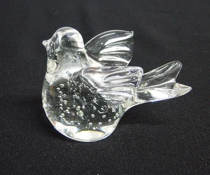 EUC Hand Blown Glass Dove Figurine with Controlled Bubbles Paperweight VTG Kitch - Picture 1 of 10