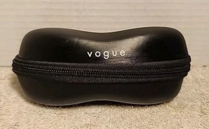 Vogue Eyewear Black Zippered Clamshell Eyeglass Hard Case (6 ⅛" x 3" x 2 ⅞") - Picture 1 of 7
