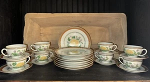 Haviland Limoges France Céladon Chrysantheme Pattern Luncheon Set 24 Pieces - Picture 1 of 5