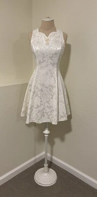 Vintage Gunne Sax White Brocade Glitter A-Line Open Back Wedding Party Dress - Image 1 of 4