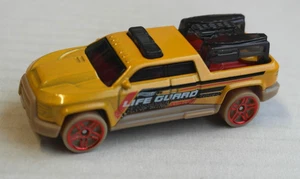 Hot Wheels Surf Duty Pickup melonengelb/beige Lifeguard HW Mattel Auto Car - Picture 1 of 4