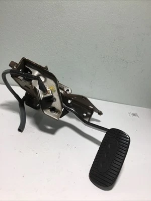 2007 - 2010  Nissan Versa Pedal  Brake And Acceleration OEM 46501-EM30B - Image 1 of 4