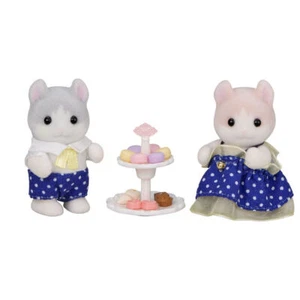 Sylvanian Families Calico Critters Pair Curly Ears Cat Baby Sweets Set - Picture 1 of 5