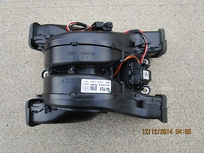 12 BMW SERIE 7 750i XDRIVE 4.4L V8 DI CONSOLA AIRE ACONDICIONADO TRASERO VENTILADOR MOTOR Foto 1 de 4