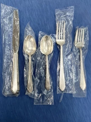 Cubiertos de plata de ley William & Mary by Lunt 5 piezas ajuste de lugar Foto 1 de 2