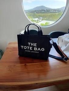 ⭐Marc Jacobs The Canvas Medium Tote Bag Black Handbag | Brand New With Tags ⭐ - Picture 1 of 4