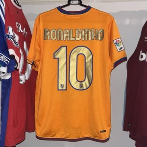 Barcelona 2006/07/08 Nike Auswärts Fußballtrikot orange Ronaldinho 10 Herren Medium - Bild 1 von 10