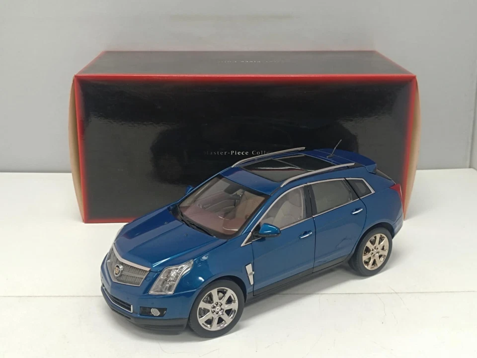 Cadillac SRX Crossover 2010 Blue - Kyosho 1:18 Master-Piece Collection Nuovo - Immagine 1 di 4