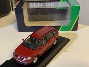 1:43 Eligor 100877: Renault Megane Estate II Rouge feu 2003