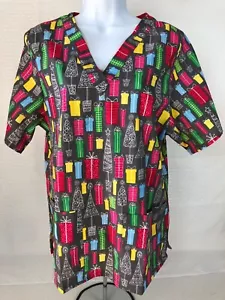 Tafford Uniforms Women Scrub Top Size M Christmas Presents Trees Pockets Holiday - Picture 1 of 12