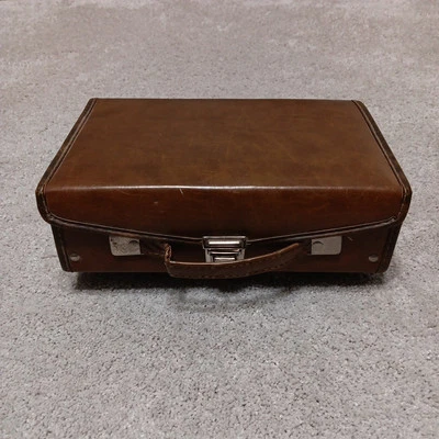 Estuche de transporte de cinta de casete de colección cuero sintético marrón 12 unidades cierre HECHO EN EE. UU. Foto 1 de 4