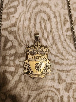 Cadena collar colgante doble cara fútbol Liverpool  Foto 1 de 2