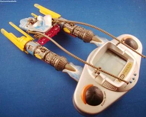 HASBRO ELECTRONIC STAR WARS POD RACER HANDHELD VIDEO GAME SPACE CRAFT VEHICLE - Picture 1 of 1