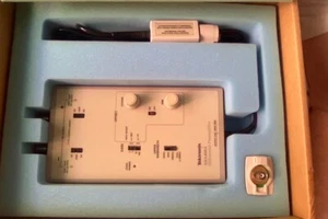 Tektronix ADA400A differential preamplifier - all accessories - new - Picture 1 of 1