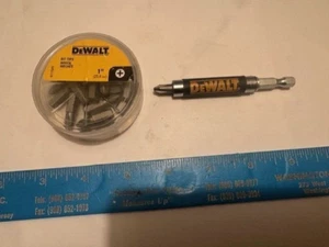 NEW (0PEN BOX) DeWalt  #2 Phillips 1-Inch Bit Tips (20)  +BIT HOLDER - Picture 1 of 4
