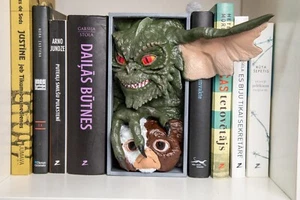 Gremlins Inspired Bookend - 80s Movie Book Nook - Picture 1 of 12