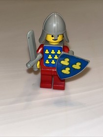 1978 Lego Classic 375 6075 Yellow Castle Red Knight Minifigure