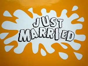 JUST MARRIED style SPLAT Car sticker 150mm Wedding Honeymoon case sticker etc - Picture 1 of 1
