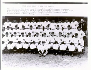 1943 World Champion NY Yankees 8x10 Team Photo - Picture 1 of 1