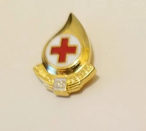 RED CROSS 22 GALLON BLOOD DONOR PIN - Picture 1 of 2