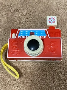 2011 Fisher Price Changeable Picture Disc Camera with Plastic Strap - Picture 1 of 10
