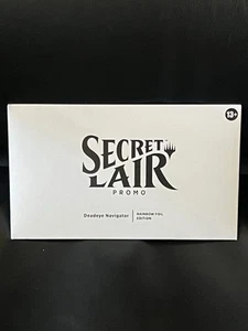 Deadeye Navigator: Spongebob MTG Secret Lair Promo REGENBOGENFOLIE kostenloser Versand - Bild 1 von 2